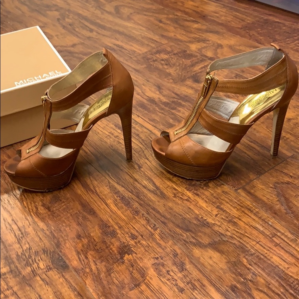 Michael Kors Berkeley T-Strap Size 71/2 - image 4